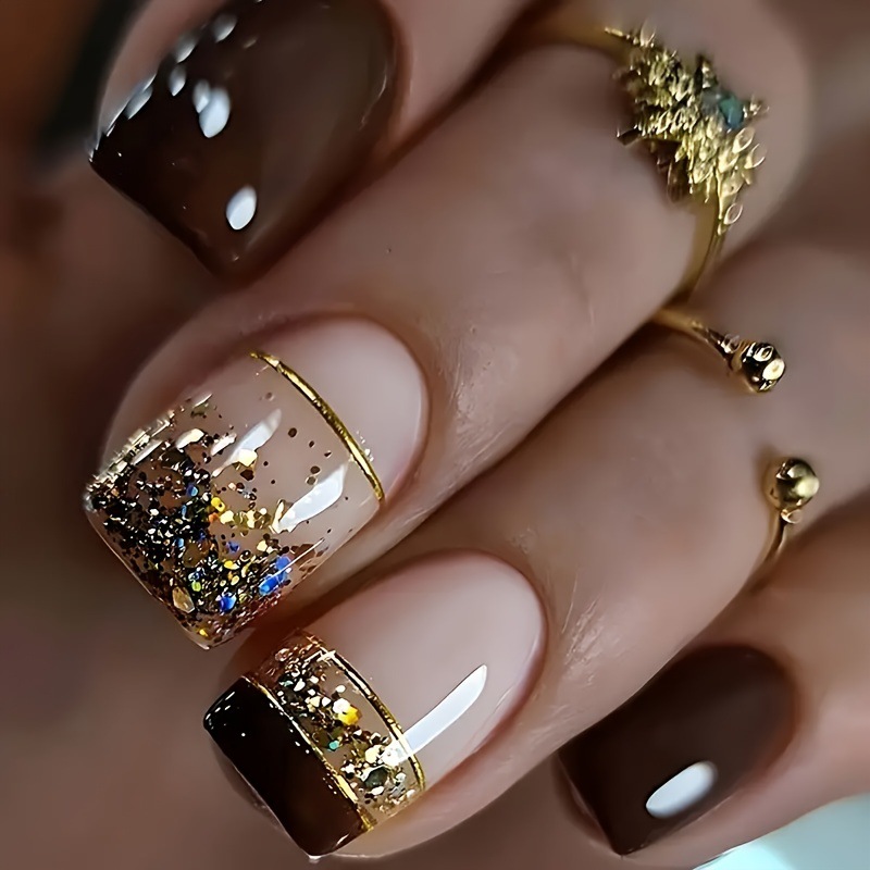Nail Art Inspo - Unghie finte corte e quadrate per