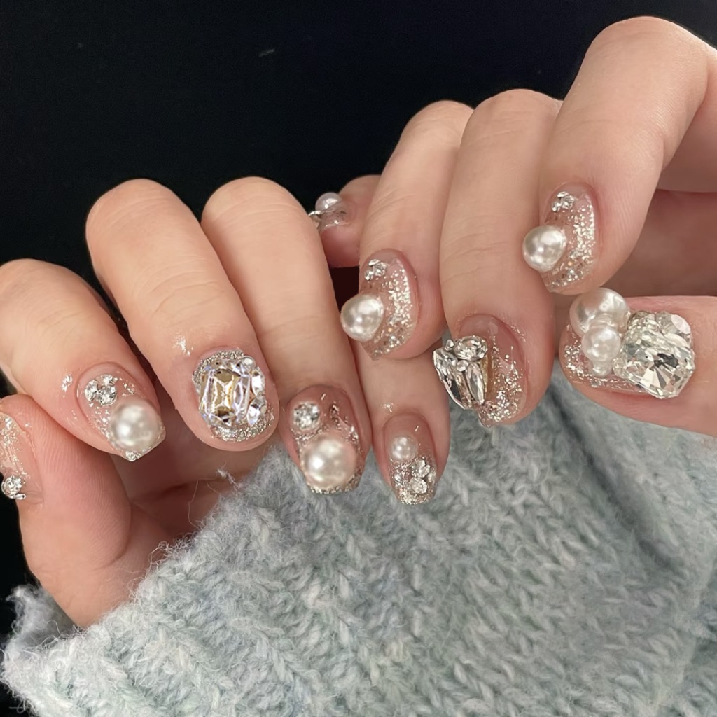 24 Pezzi di Unghie Finte con E - Nail Art Inspo recensione e prezzo